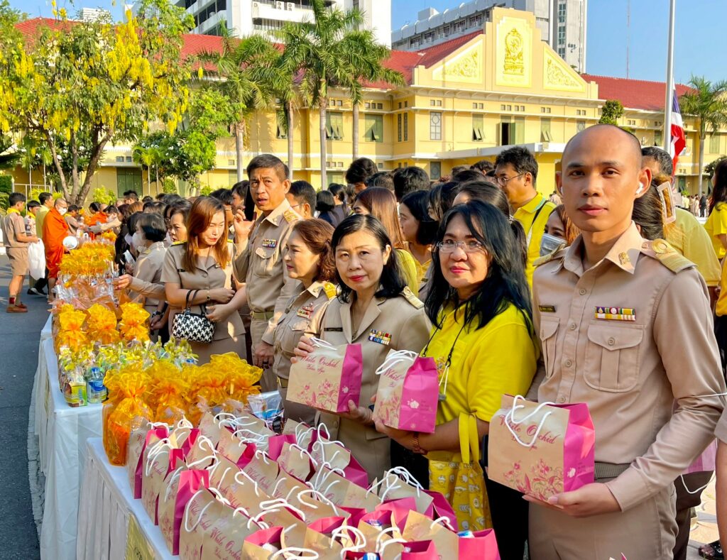http://line_album_%e0%b8%a7%e0%b8%b1%e0%b8%99%e0%b8%84%e0%b8%a5%e0%b9%89%e0%b8%b2%e0%b8%a2%e0%b8%a7%e0%b8%b1%e0%b8%99%e0%b8%aa%e0%b8%96%e0%b8%b2%e0%b8%9b%e0%b8%99%e0%b8%b2%e0%b8%81%e0%b8%a3%e0%b8%b0-2